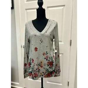 Light weight floral v neck sweater